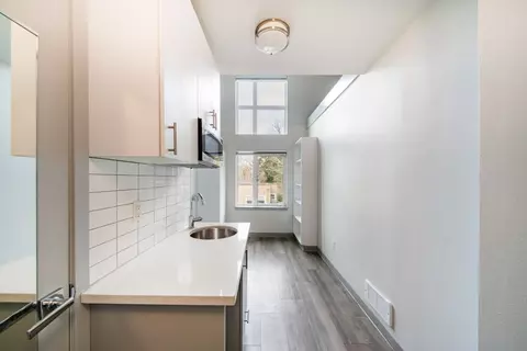 4516 Meridian Ave N, Seattle, WA 98103 photo 52