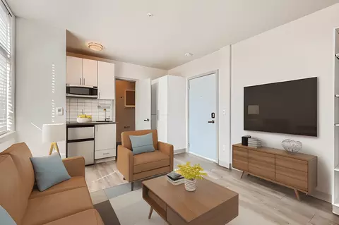 4516 Meridian Ave N, Seattle, WA 98103 photo 9