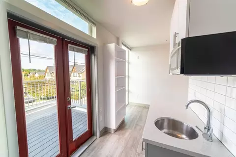 4516 Meridian Ave N, Seattle, WA 98103 photo 13