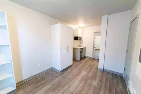 4516 Meridian Ave N, Seattle, WA 98103 photo 3