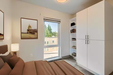 4516 Meridian Ave N, Seattle, WA 98103 photo 2