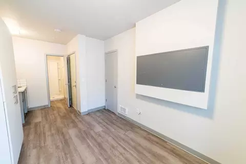 4516 Meridian Ave N, Seattle, WA 98103 photo 7