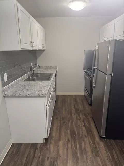 1959 Silver Bell Rd, Eagan, MN 55122