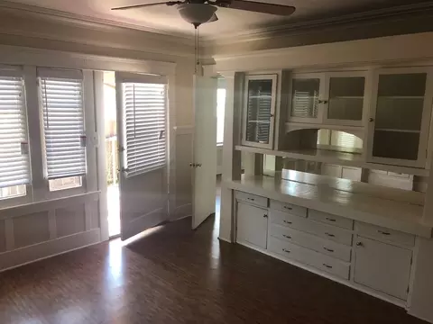 431 Rose Ave, Long Beach, CA 90802