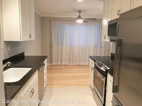 1010 Noel Dr, Menlo Park, CA 94025
