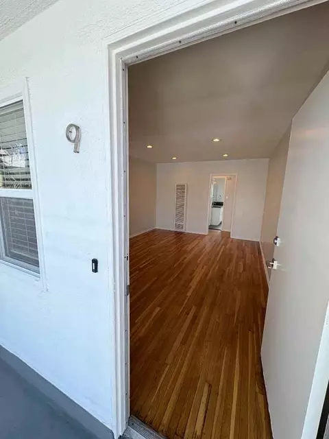1275 E 2nd St, Long Beach, CA 90802