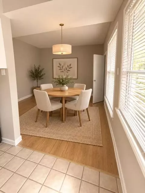 10814 Blix St, North Hollywood, CA 91602