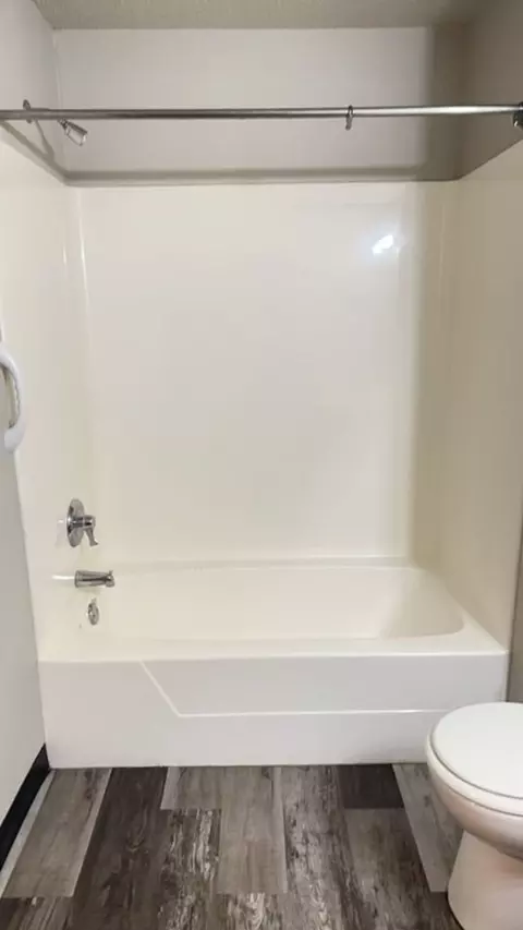5801 W Christopher Pl, Sioux Falls, SD 57106