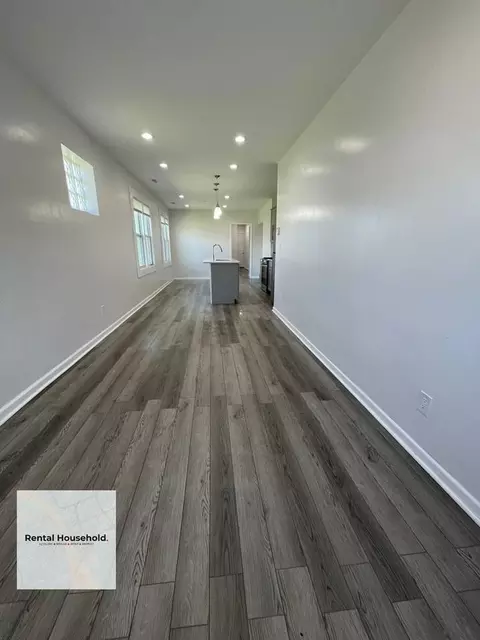 8762 Epworth St, Detroit, MI 48204