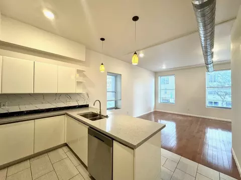 309 Sycamore St, Cincinnati, OH 45202