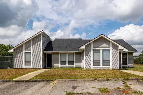65 W Northpoint Rd, Spring Lake, NC 28390
