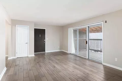 959 W 42nd St, Kansas City, MO 64111