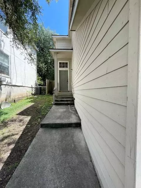 933935 Sagewood Trl, San Marcos, TX 78666