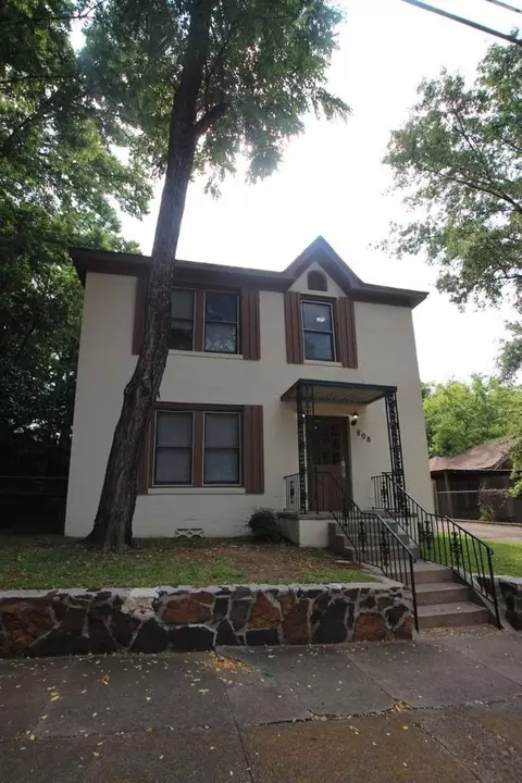 808 S Robertson Ave, Tyler, TX 75701