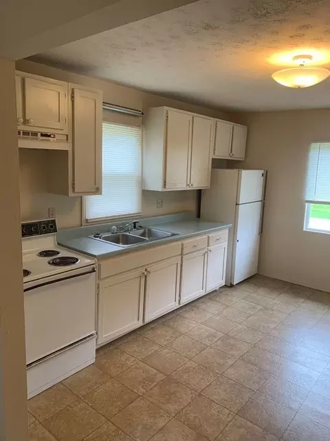 590 Highway Y, Saint Robert, MO 65584