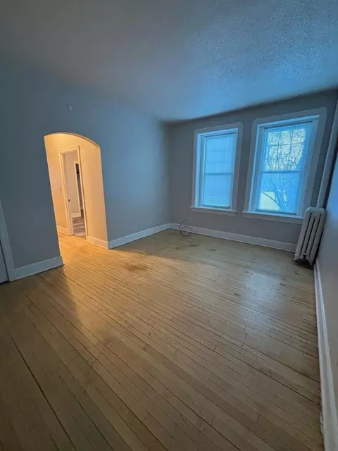 421 W 3rd St, Duluth, MN 55806