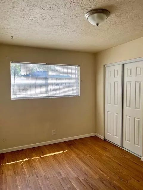 426 Utah St SE, Albuquerque, NM 87108