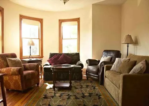 10 Emerson Pl, Boston, MA 02114