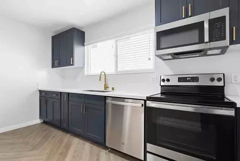 6175 Canterbury Dr, Culver City, CA 90230