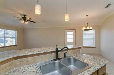16130 Rolling Meadows Dr, Lindale, TX 75771