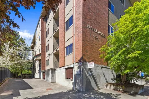 4253 7th Ave NE, Seattle, WA 98105