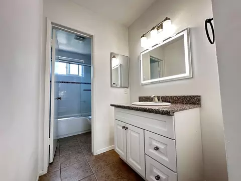 15925 Victory Blvd, Los Angeles, CA 91406 photo 10