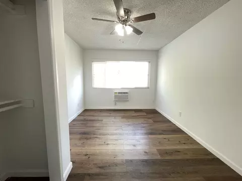 15925 Victory Blvd, Los Angeles, CA 91406 photo 33