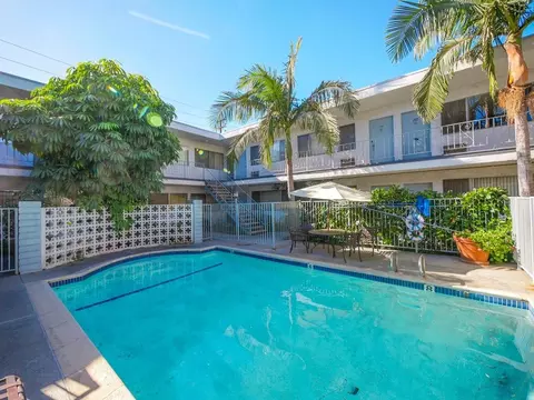 15925 Victory Blvd, Los Angeles, CA 91406 photo 19