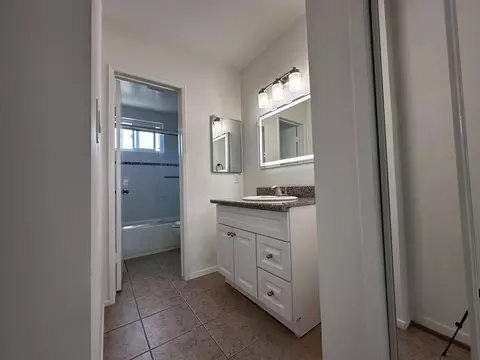 15925 Victory Blvd, Los Angeles, CA 91406 photo 9