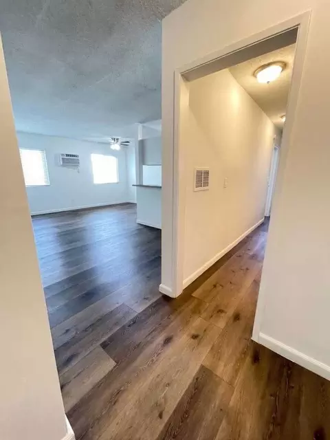 15925 Victory Blvd, Los Angeles, CA 91406 photo 24
