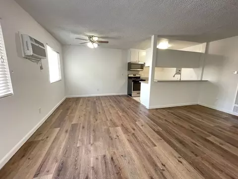 15925 Victory Blvd, Los Angeles, CA 91406 photo 22