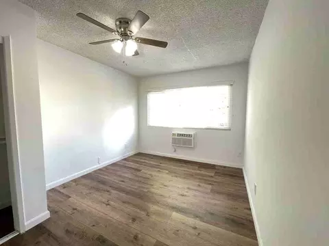 15925 Victory Blvd, Los Angeles, CA 91406 photo 32