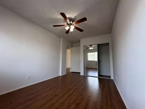 15925 Victory Blvd, Los Angeles, CA 91406 photo 17