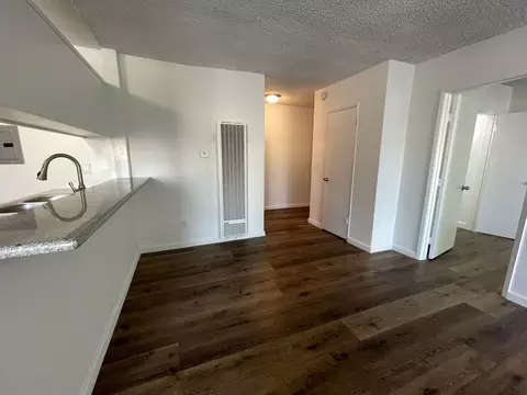 15925 Victory Blvd, Los Angeles, CA 91406 photo 29