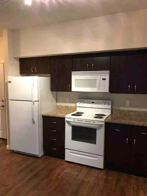 6855 N Burlington Ave, Portland, OR 97203