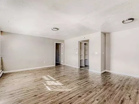 1422 Macon St, Aurora, CO 80010