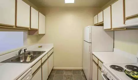 232 W Gilbert St, Hampton, VA 23669 photo 9