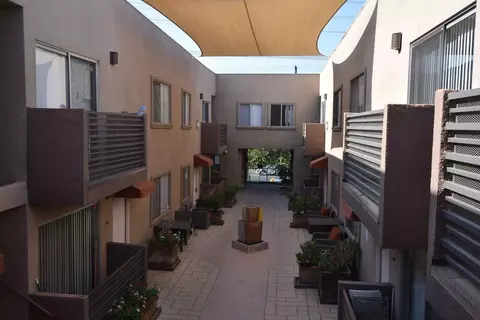 21306 Parthenia St, Los Angeles, CA 91304