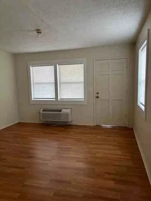 134 Main St, Brandenburg, KY 40108