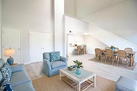 6001 Riverside Blvd, Sacramento, CA 95831
