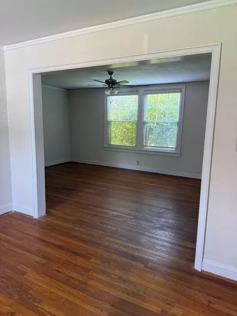 2493 Madison Rd, Cincinnati, OH 45208