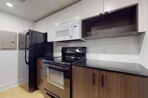 3560 Broadway Blvd, Kansas City, MO 64111