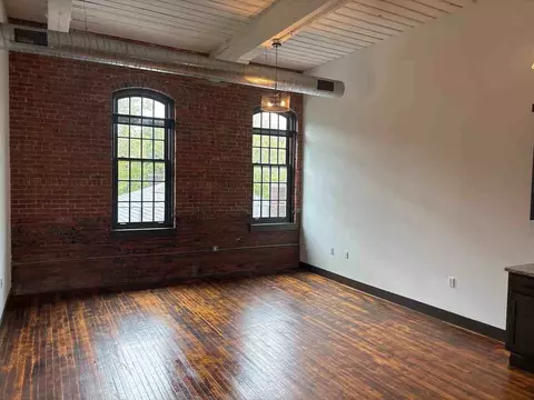 651 N 13th St, Easton, PA 18042