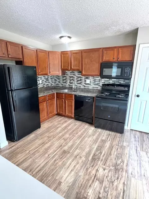 10196 Squire Meadows Dr, Lakeshire, MO 63123