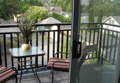 1400 N 80th St, Seattle, WA 98103 photo 5