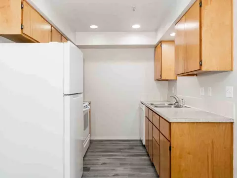 8310 SE Rhine St, Portland, OR 97266