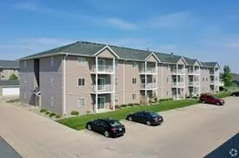 3501 10th Ave S, Moorhead, MN 56560