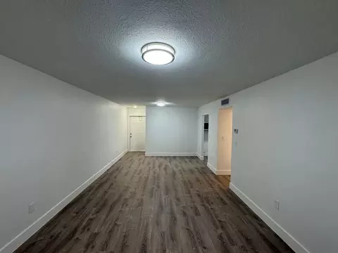 2910 Pierce St, Hollywood, FL 33020