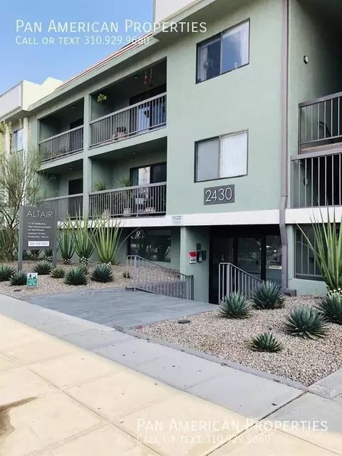 2430 N Naomi St, Burbank, CA 91504