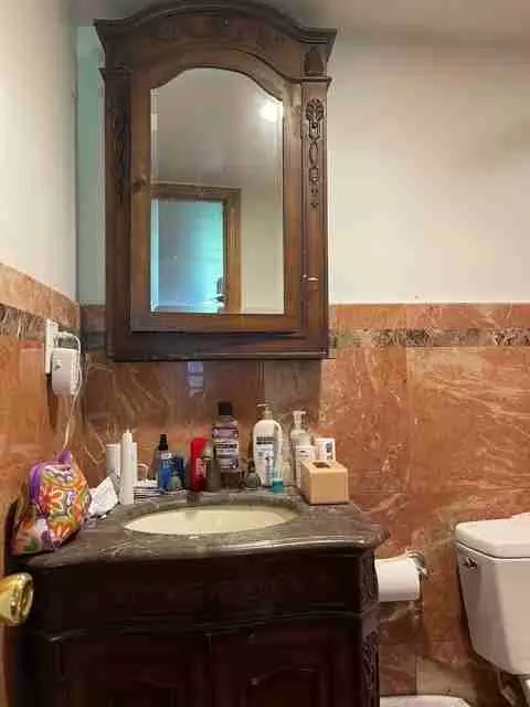 126 E 7th St, New York, NY 10009